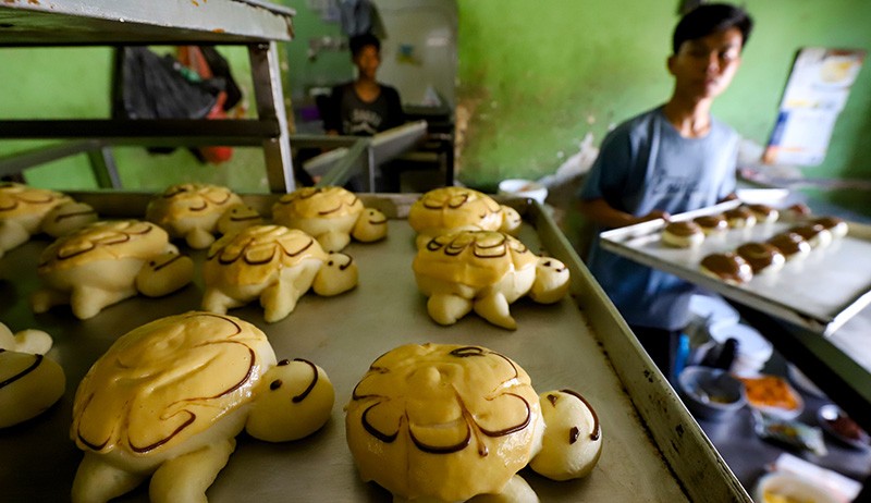 Baru Bangkit, Pembuat Roti Kembali Terpukul karena Harga Telur Ayam Naik - Bagian 2