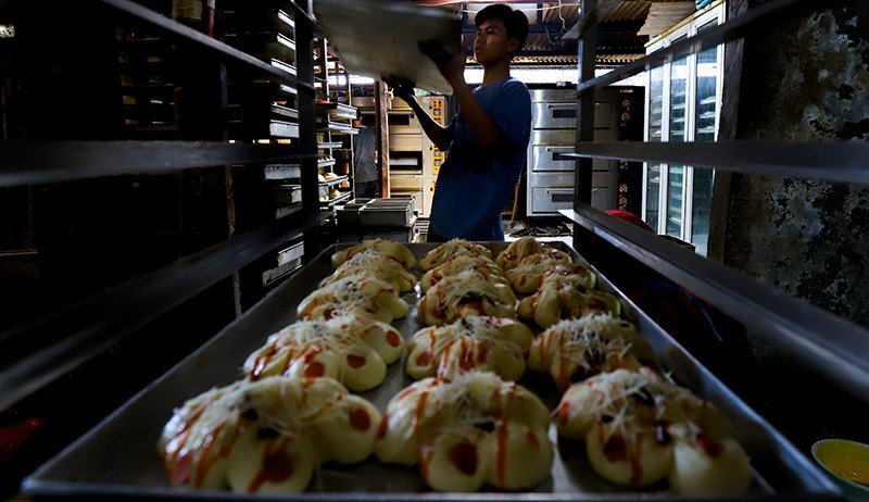 Baru Bangkit, Pembuat Roti Kembali Terpukul karena Harga Telur Ayam Naik - Bagian 3