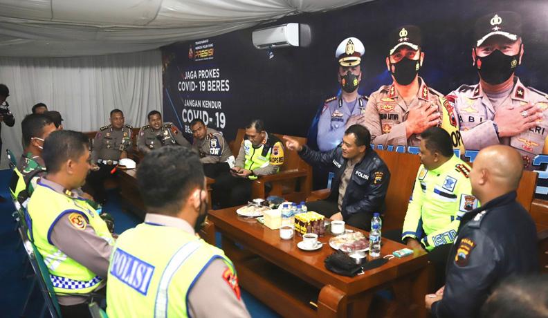 title Pantau Arus Balik Libur Nataru di Tol Pantura Jateng, Kapolda: Lancar Terkendali Pantau Arus Balik Libur Nataru di Tol Pantura Jateng, Kapolda: Lancar Terkendali