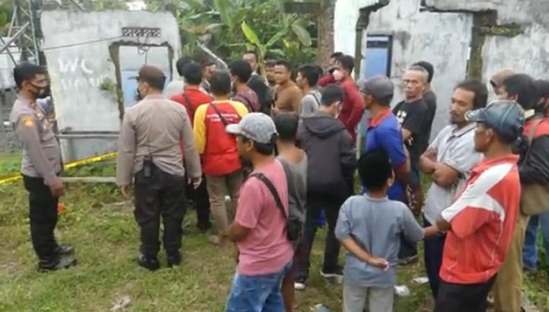 title Tragis, Pekerja Operator Seluler Tewas Terjatuh dari Tower Setinggi 35 Meter Tragis, Pekerja Operator Seluler Tewas Terjatuh dari Tower Setinggi 35 Meter