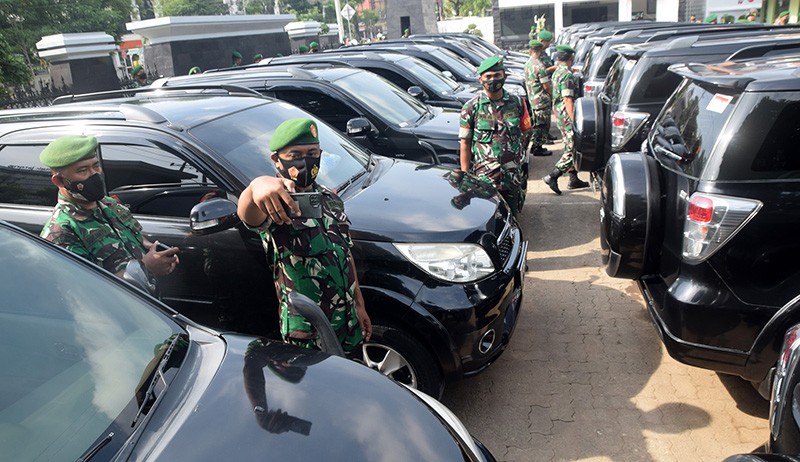 Momen Bahagia Prajurit Kodim 0733 Kota Semarang Terima Hibah Mobil - Bagian 2