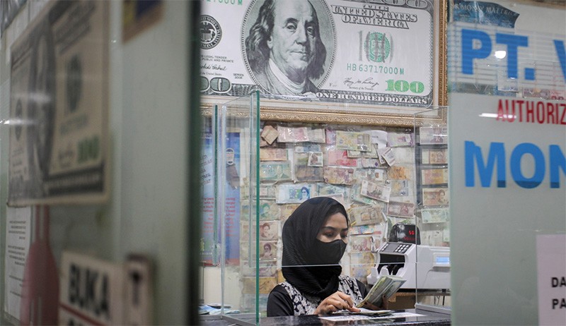 Nilai Tukar Rupiah Ditutup Melemah Rp14.371 per Dolar AS - Bagian 2