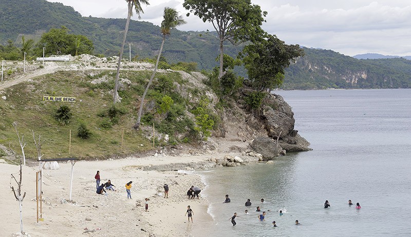 Foto Pantai Tilalohe Gorontalo Memiliki Pasir Putih  - Bagian 2