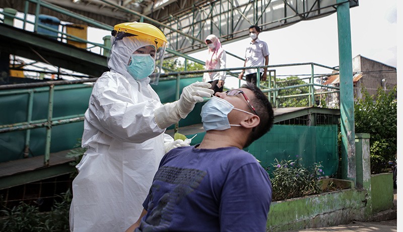 Antisipasi Penyebaran Omicron, 2.000 Warga Tes Usap PCR di Kota Tangerang  - Bagian 2