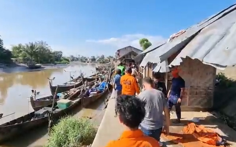 Warga Labuhan Deli Gempa, Mayat Pria Tanpa Identitas Ditemukan Mengambang di Sungai