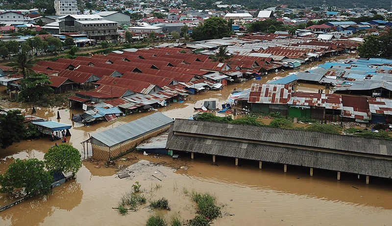 Suasana Pasar Youtefa Abepura Terendam Banjir - Bagian 3