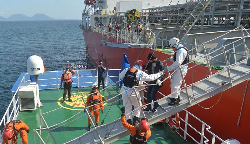 Basarnas Evakuasi ABK Kapal yang Pendarahan di Perairan Pulau Sabang - Bagian 2