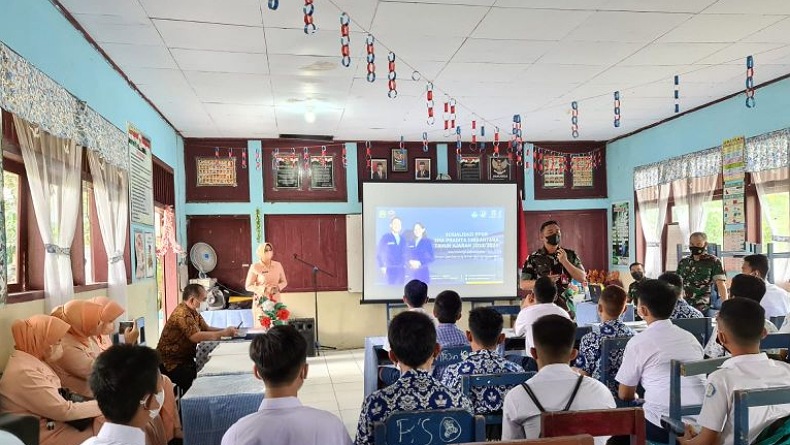title Danlanud Sam Ratulangi Sosialisasi SMA Pradita Dirgantara Danlanud Sam Ratulangi Sosialisasi SMA Pradita Dirgantara
