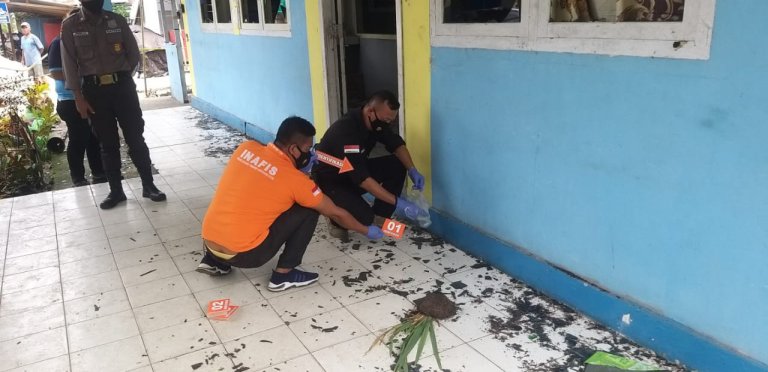 title Polres Talaud Olah TKP Kasus Perusakan Kantor PLN Lirung Polres Talaud Olah TKP Kasus Perusakan Kantor PLN Lirung