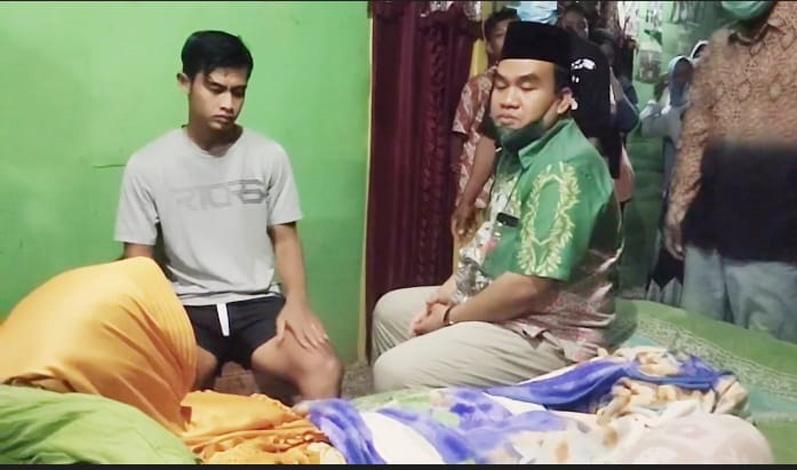 Pratama Arhan Pulang Kampung Jenguk Ibunda yang Terbaring Sakit