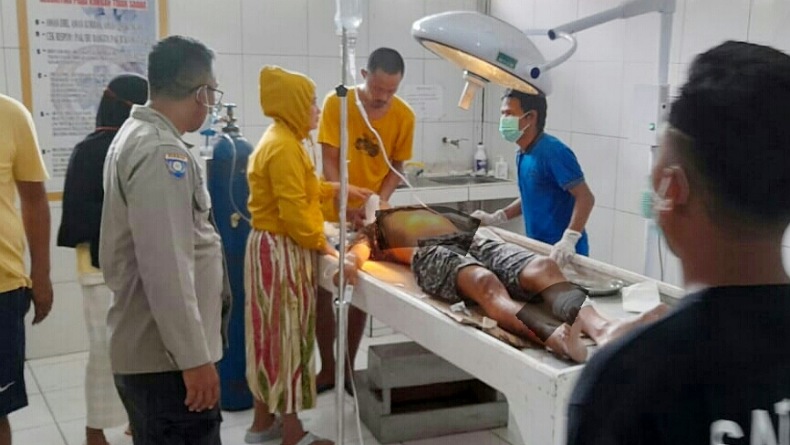 Tabrak Beton Rumah di Desa Popodu Bolsel, Pengendara Motor Luka Berat