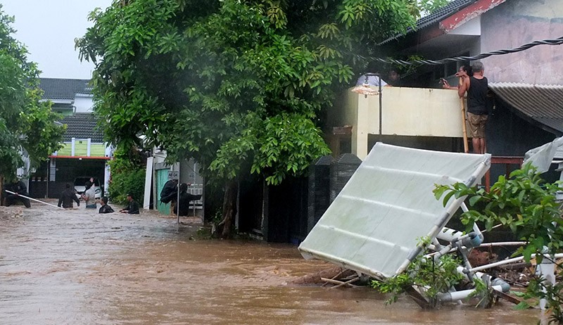 Ratusan Rumah di Jember Terendam Banjir - Bagian 1