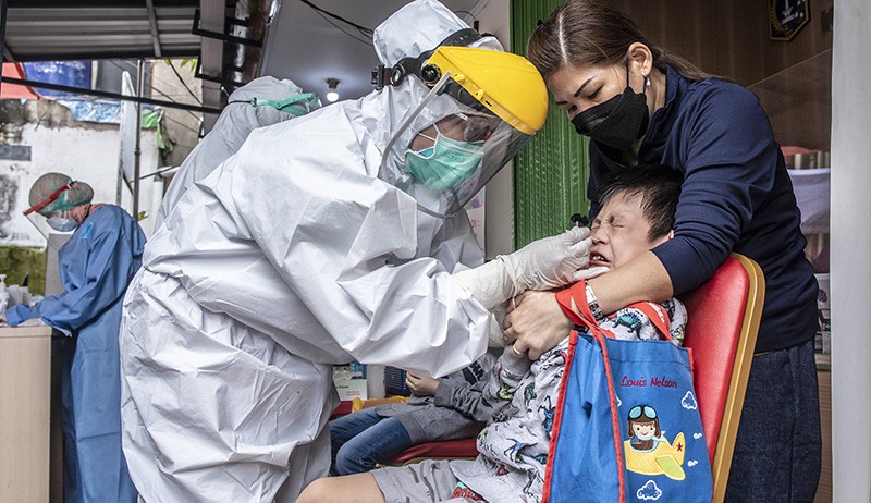 Covid-19 Omicron Terdeteksi di Krukut, 500 Warga Swab Test Massal - Bagian 2