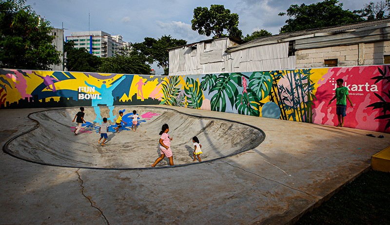 Melihat Anak-Anak Bermain di Taman Maju Bersama Simpang UKU - Bagian 1
