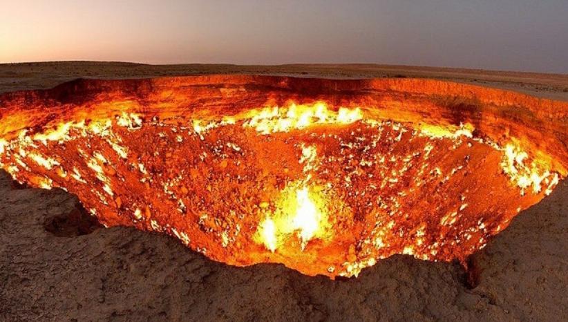 Fakta-Fakta Gerbang Neraka di Turkmenistan, Nomor 2 Api Menyala Puluhan Tahun