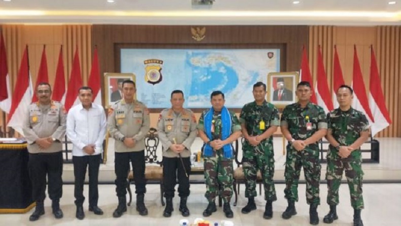 title Momen Danlanud Pattimura Ambon Silaturahmi ke Kapolda Maluku, Ini yang Dibahas Momen Danlanud Pattimura Ambon Silaturahmi ke Kapolda Maluku, Ini yang Dibahas