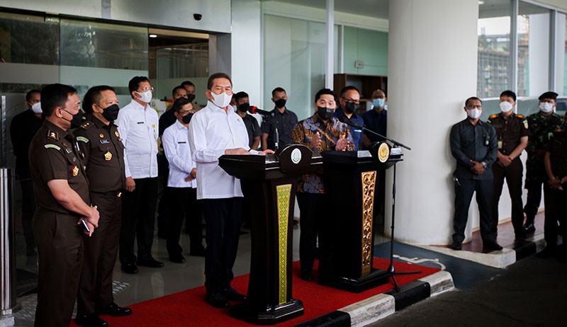 Momen Menteri Erick Thohir Lapor Kasus Dugaan Korupsi Pesawat Garuda Indonesia - Bagian 3