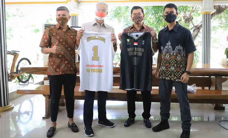 title Bikin Klub Basket di Jateng, Gading Marten Minta Dukungan Ganjar Pranowo Bikin Klub Basket di Jateng, Gading Marten Minta Dukungan Ganjar Pranowo