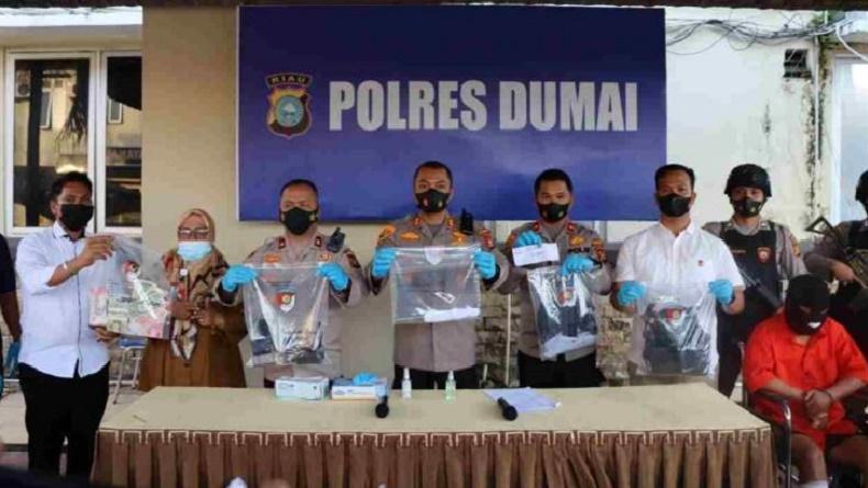 Pembunuh Sadis di Dumai Ternyata Pasangan Sesama Jenis, Korban Ditusuk 9 Kali