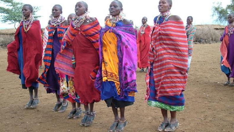 Perempuan suku Maasai Kenya (Foto: siyabona.com)