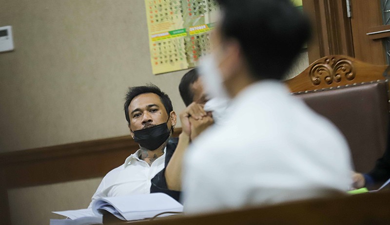 Begini Tatapan Jerinx ke Adam Deni saat Pertama Kali Bertemu di Persidangan - Bagian 3