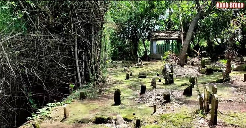 Ratusan Batu Candi Peninggalan Majapahit Muncul di Pemakaman, Mirip di Borobudur