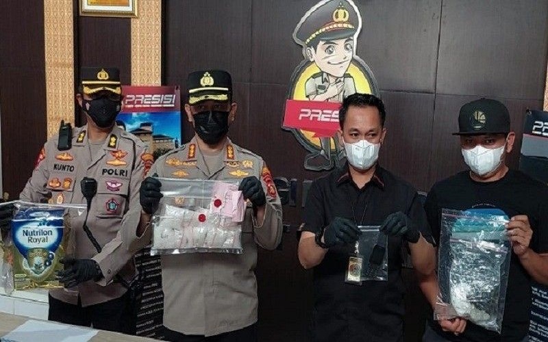 Pengedar Narkoba di Palembang Tertangkap, Sabu Senilai Rp1 Miliar dari Jakarta Disita 