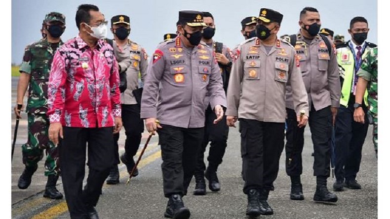 Kapolri dan 8 Jenderal Kunjungi Maluku, Ada Apa?