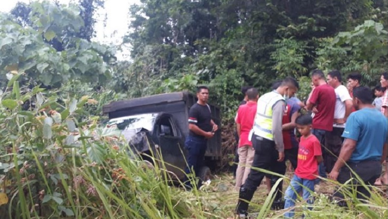 Kecelakaan Tunggal Mobil Triton Terbalik di Pidie Jaya, 18 Orang Dilarikan ke RS