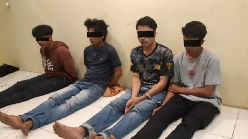 title Simpan Narkotika Jenis Ganja, 4 Pemuda di Kepahiang Ditangkap Polisi Simpan Narkotika Jenis Ganja, 4 Pemuda di Kepahiang Ditangkap Polisi