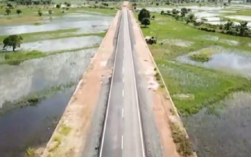 Sempat Terhenti,  Pembangunan Jalan Makam Datu Kalampayan Banjar Dilanjutkan