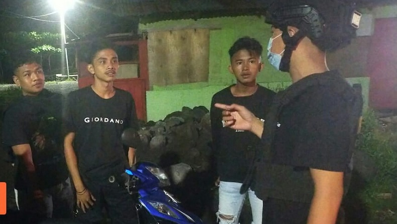 Aksi Tawuran di Terminal Ulu Siau Timur Dibubarkan Polisi