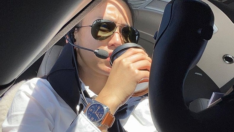 Sering Lihat Pilot Pakai Kacamata Hitam Khusus, Ternyata Ini Alasannya 