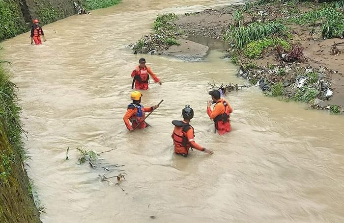 Cari Kayu Bakar, Warga Bantul Hanyut di Sungai Celeng