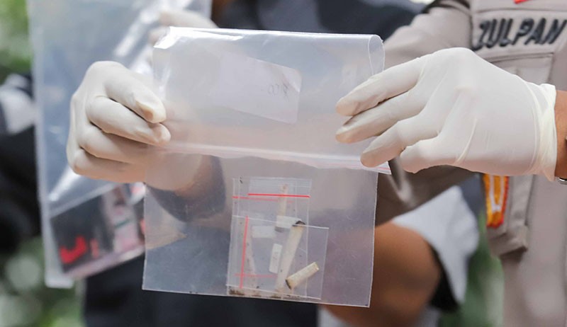 Penampakan Fico Fachriza Pakai Tembakau Sintetis hingga Ditahan Polisi - Bagian 5