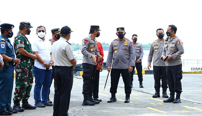 Tinjau Pelabuhan Benoa, Kapolri Minta Prokes hingga Karantina PPLN Diperketat - Bagian 3