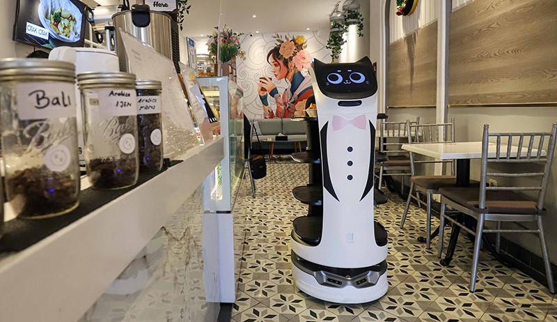 Kitty, Robot Pramusaji Antar Pesanan Tanpa Kontak Fisik - Bagian 3