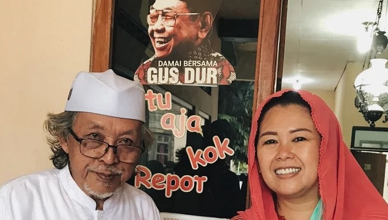 Momen Yenny Wahid Lihat Poster Gus Dur Gitu Aja kok Repot di Rumah Kiai Sepuh di Salatiga