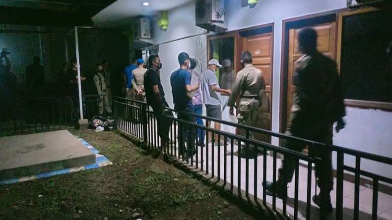 Digerebek saat Ngamar di Hotel, Enam Sejoli Asal Padang Panik 