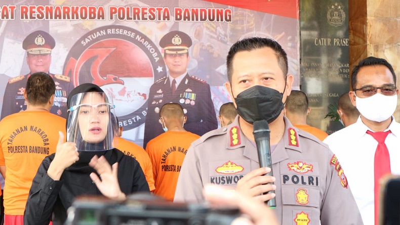 Eks Kades Cihawuk Bandung Tersangka Korupsi Rp800 Juta Ditangkap, Terancam 10 Tahun Bui