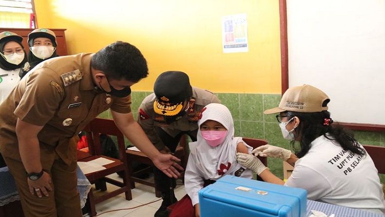 Bobby Nasution Targetkan 51.000 Anak Divaksin Covid-19 Setiap Hari