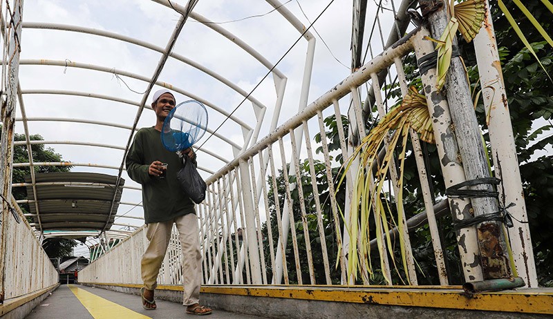 Atap Hilang dan Berkarat, Begini Kondisi JPO Jayakarta Tidak Terawat - Bagian 2