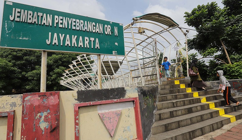 Atap Hilang dan Berkarat, Begini Kondisi JPO Jayakarta Tidak Terawat - Bagian 3