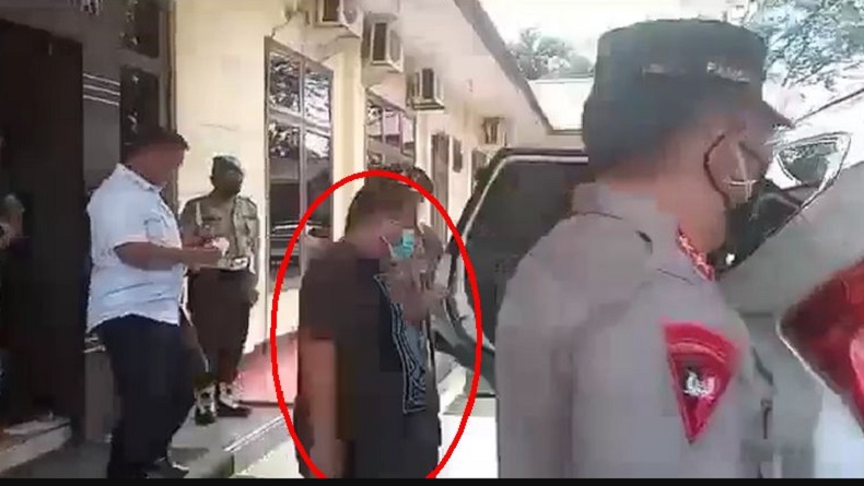 Penampakan Bupati Langkat Terbit Rencana Perangin-angin Bercelana Pendek Dibawa Kapolda Sumut