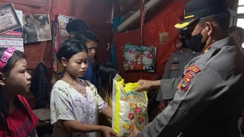 Humanis, Polisi Berikan Sembako ke Pencuri Besi di Bandarlampung