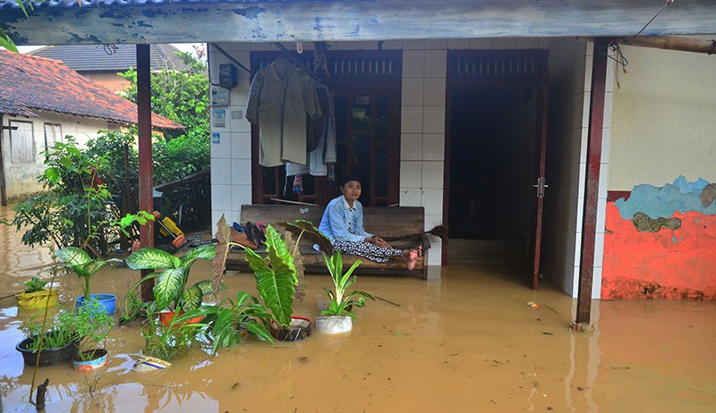 Ratusan Rumah dan Jalan Utama Desa Golantepus Kudus Terendam Banjir - Bagian 3