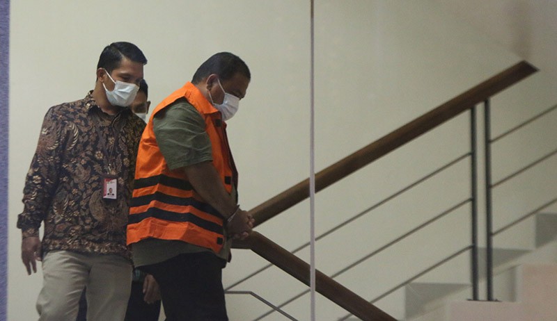 Tampang Bupati Langkat Pakai Rompi Tahanan KPK - Bagian 3