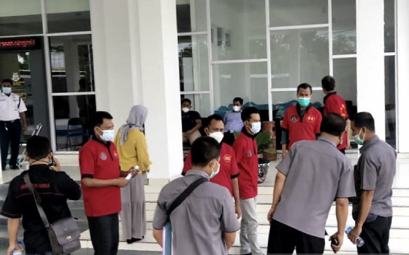 title 5 Tersangka Korupsi Dermaga di Gili Air Dilimpahkan ke Kejaksaan 5 Tersangka Korupsi Dermaga di Gili Air Dilimpahkan ke Kejaksaan