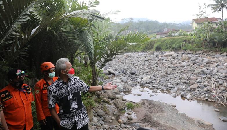 Jembatan Wonosobo-Banjarnegara Hilang Diterjang Banjir, Ganjar: Saya Merasa Bersalah