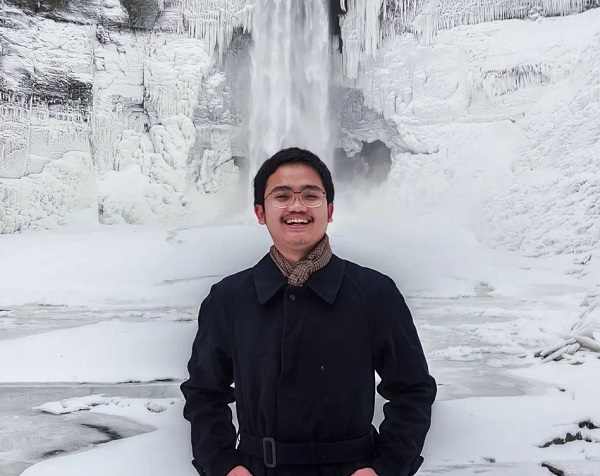  Kisah Inspiratif, Anak Sopir Taksi Online Ini Sukses Kuliah S2 di Amerika Serikat 